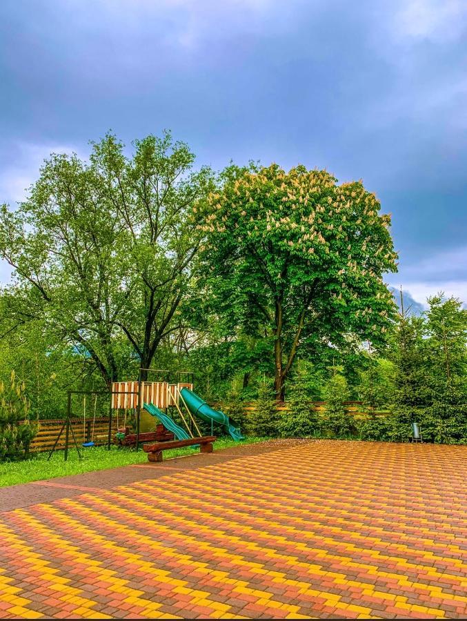 Вишиванка Deliatyn Exterior photo